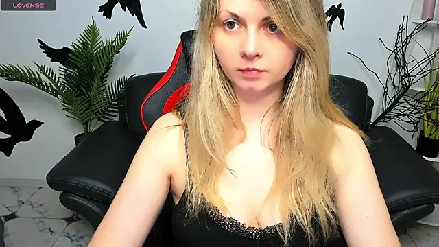 SmilingEmily  online show from December 2024 07:54:02 AM