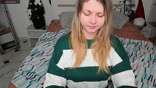SmilingEmily  online show from December 2024 07:26:02 AM