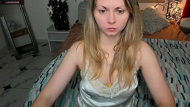 SmilingEmily  online show from December 2024 07:42:01 AM