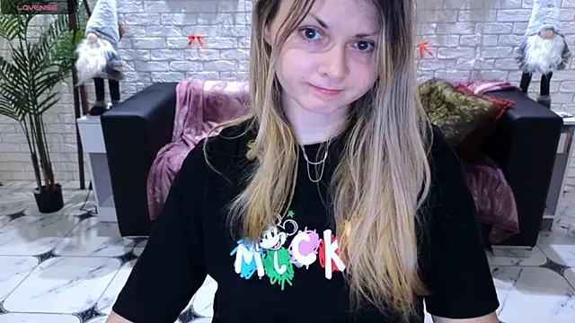 SmilingEmily  online show from December 2024 07:28:01 AM