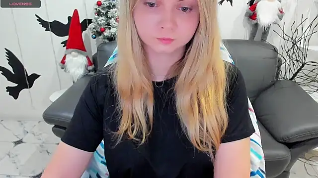 SmilingEmily  online show from December 2024 07:29:02 AM