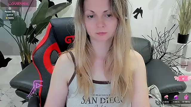 SmilingEmily  online show from January 2025 09:13:02 AM