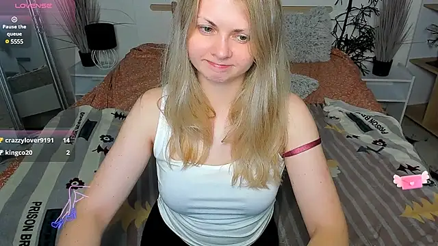 SmilingEmily  online show from January 2025 11:13:02 PM