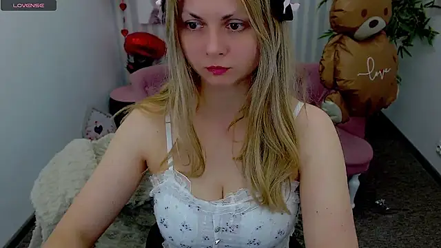 SmilingEmily  online show from February 2025 07:38:02 AM