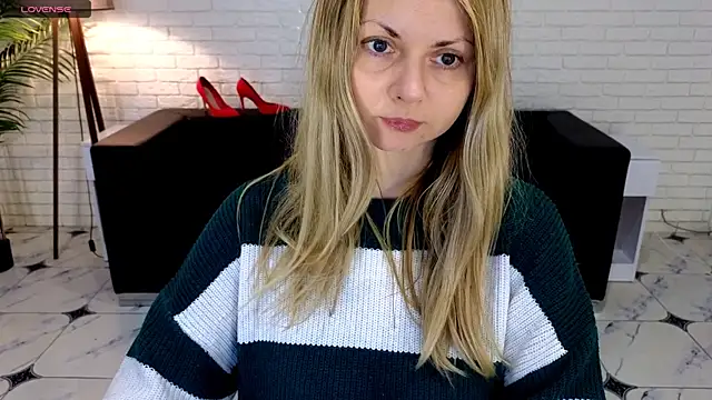 SmilingEmily  online show from March 2025 07:30:02 AM