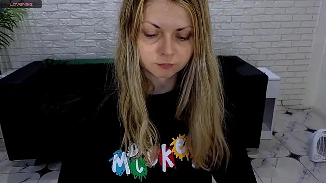 SmilingEmily  online show from March 2025 06:58:02 AM