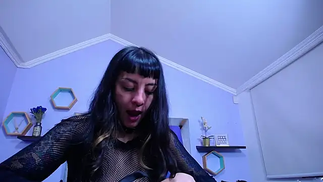 Naughty Kittenm online show from January 2025 11:00:02 AM