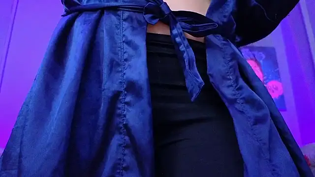 Julieta Russell online show from February 2025 12:58:01 PM