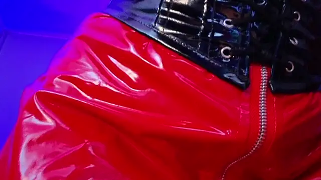 Julieta Russell online show from March 2025 02:58:01 PM