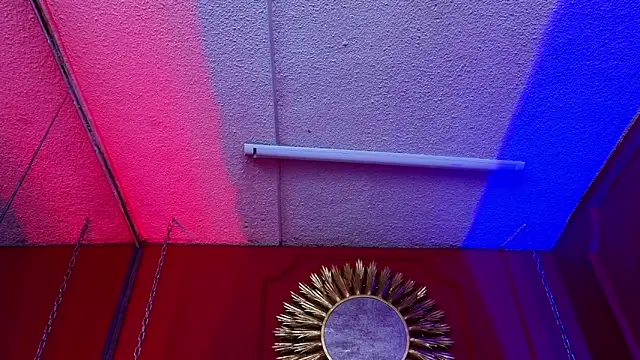 Julieta Russell online show from September 2025 12:17:02 PM