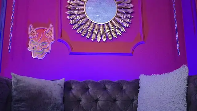 Julieta Russell online show from January 2026 12:29:02 PM