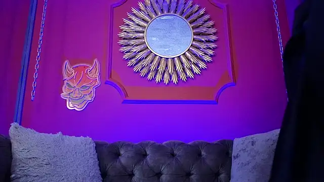 Julieta Russell online show from March 2026 12:16:01 PM