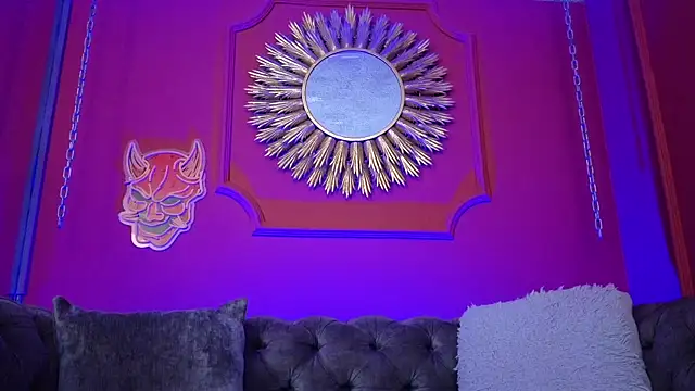 Julieta Russell online show from April 2026 12:14:02 PM