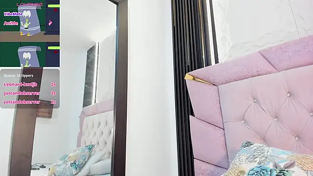 laurem-paulette online show from January 2025 10:12:01 PM