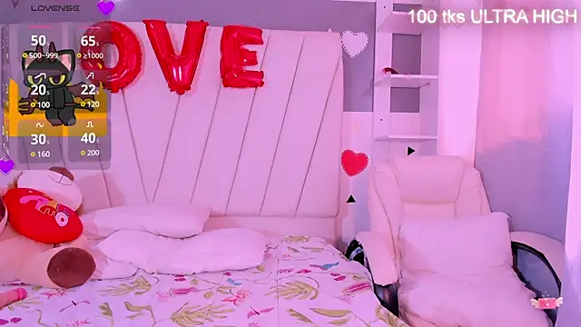 laurem-paulette online show from March 2025 03:02:01 PM