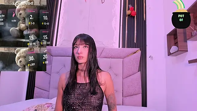 laurem-paulette online show from March 2025 07:10:01 PM