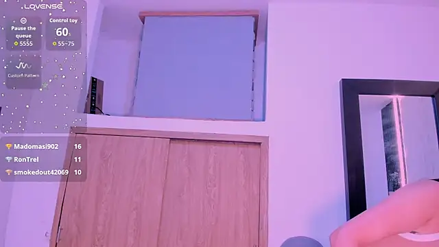 laurem-paulette online show from October 2025 07:26:01 PM