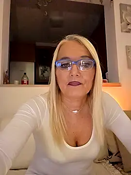 kikkastar online show from October 2025 09:06:01 PM