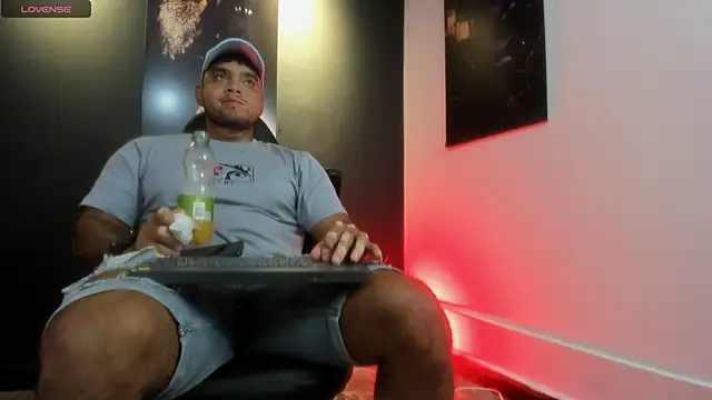 Big furry bear13 online show from October 2025 10:25:01 AM