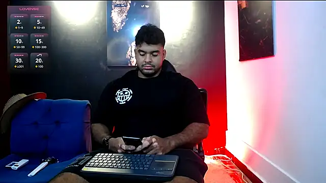 Big furry bear13 online show from January 2026 03:54:01 AM