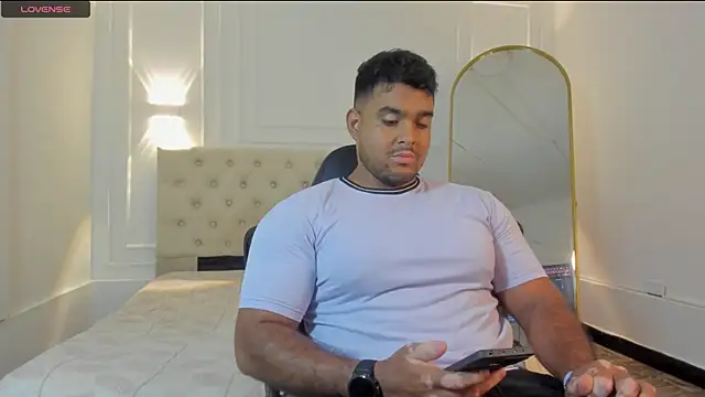 Big furry bear13 online show from March 2026 12:32:01 PM