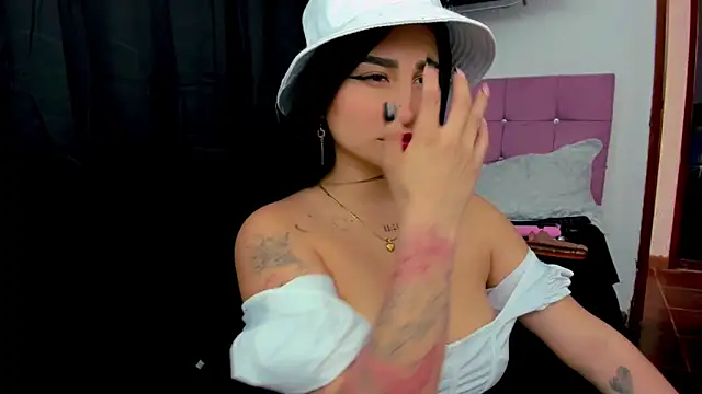 Snapshot of sunshine_uwu22 chatting on September 2025 06:52:01 PM sunshine uwu22 online show from September 2025 06:52:01 PM