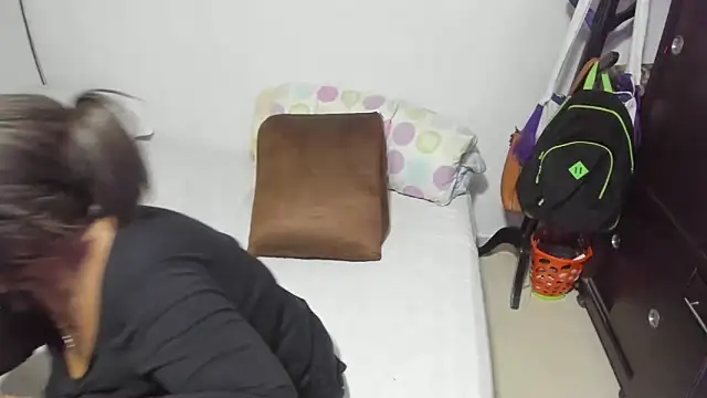 Mrs mommy  online show from February 2025 08:13:02 PM