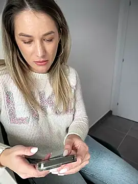 HotXMom online show from January 2025 10:35:02 AM
