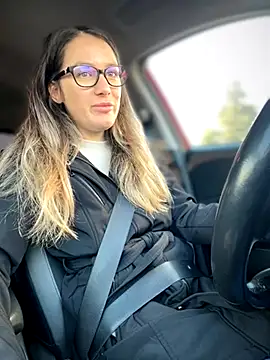 HotXMom online show from October 2025 05:32:01 AM