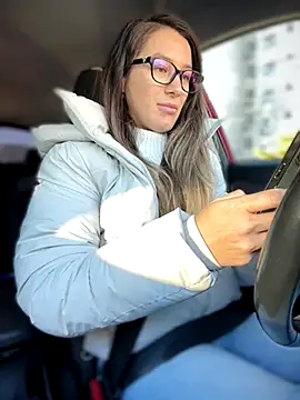 HotXMom online show from October 2025 06:03:02 AM