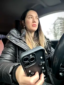 HotXMom online show from December 2025 06:54:02 AM