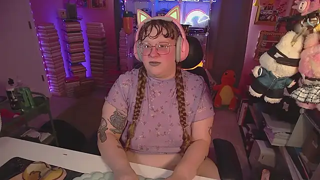 FatVeronica online show from June 2026 05:17:02 PM