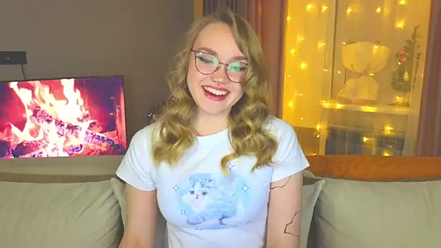 Aurora Golden1 online show from December 2024 07:54:01 PM