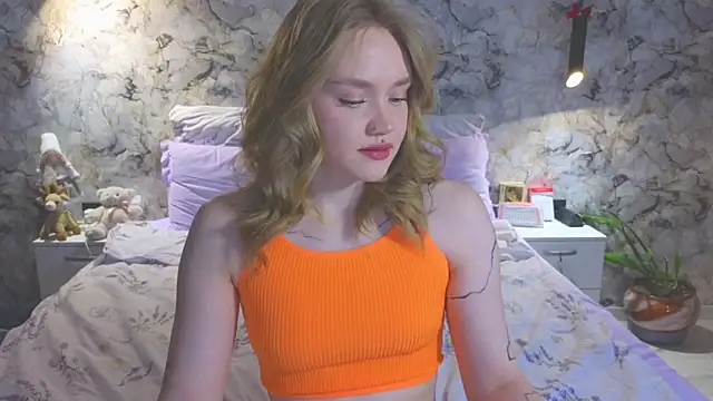 Aurora Golden1 online show from March 2026 01:43:02 AM