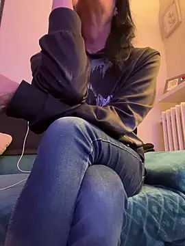 Snapshot of Sissy_Ambre chatting on March 2025 06:11:02 PM Sissy Ambre online show from March 2025 06:11:02 PM