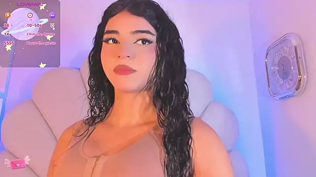 Summer walkerr online show from November 2025 12:49:02 PM