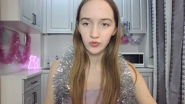 leslie my lovee online show from December 2024 11:07:02 PM