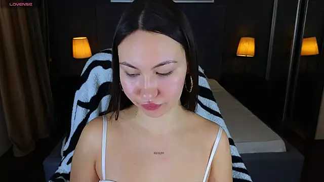 GIGI BENNET online show from December 2024 05:26:02 AM
