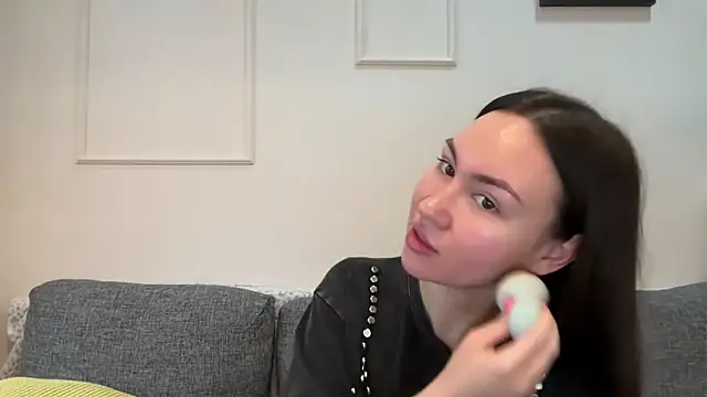 GIGI BENNET online show from March 2025 05:07:01 AM