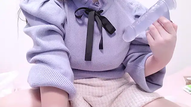 x--Miu--x online show from December 2024 11:39:01 AM