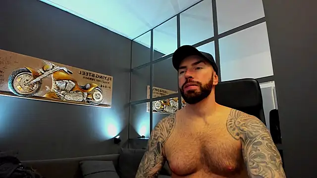 Snapshot of AronGrant chatting on December 2024 07:50:02 AM AronGrant online show from December 2024 07:50:02 AM