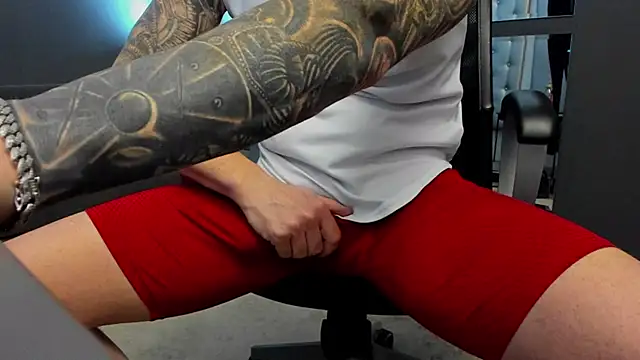 AronGrant online show from October 2025 08:34:02 AM