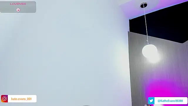 Snapshot of kate_evans1 chatting on October 2025 05:55:02 AM kate evans1 online show from October 2025 05:55:02 AM