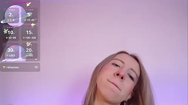 Miiaa doll online show from October 2025 01:35:02 PM