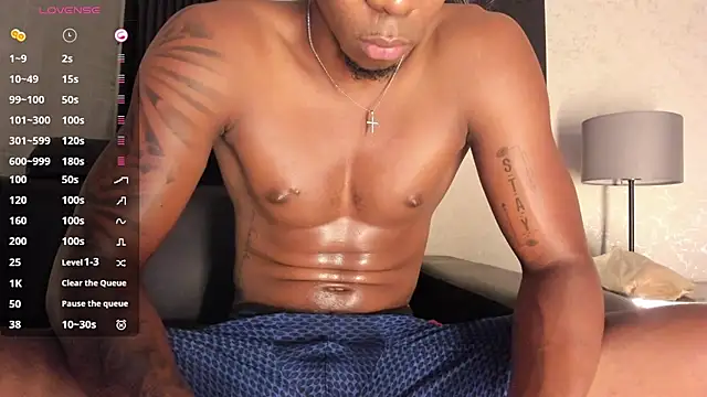 Snapshot of Lil_Curved chatting on October 2025 11:41:02 AM Lil Curved online show from October 2025 11:41:02 AM