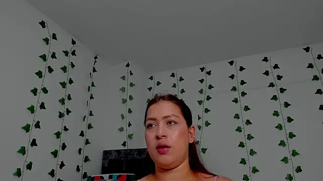 Miaa Garcia online show from October 2025 09:03:01 PM