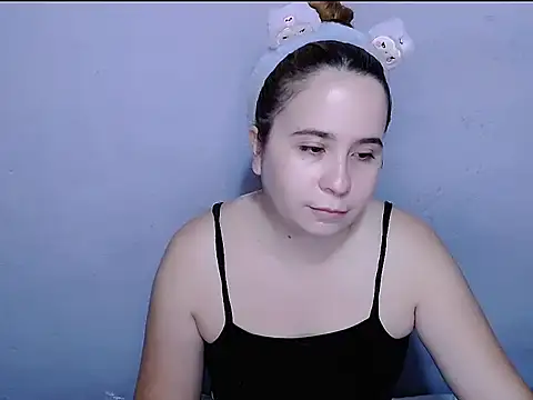 Snapshot of SubLayla01 chatting on May 2026 06:06:01 PM SubLayla01 online show from May 2026 06:06:01 PM