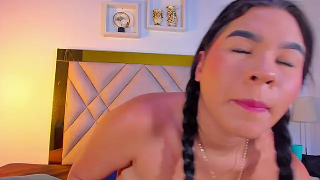 nicole grace0 online show from November 2025 12:06:01 PM