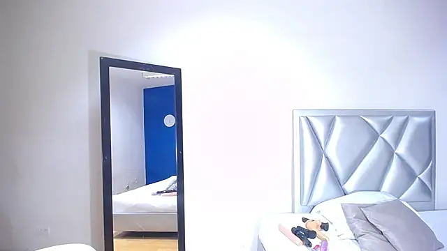 Snapshot of exotic_karmella chatting on January 2025 08:48:02 PM exotic karmella online show from January 2025 08:48:02 PM