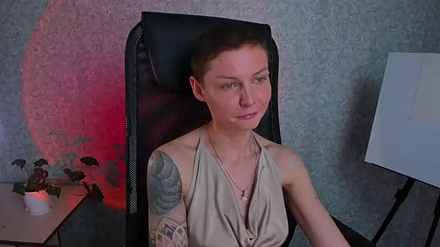 -danae- online show from April 2026 01:54:02 PM